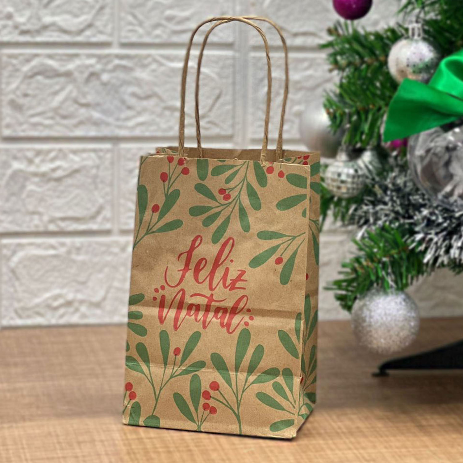 Sacola Kraft (12 x 8 x 18 cm)  Folhas de Natal - 100 unidades