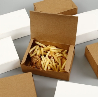 Embalagem kraft delivery 14x9x6 cm com abas laterais e respiros, laminada internamente para transporte seguro de alimentos.