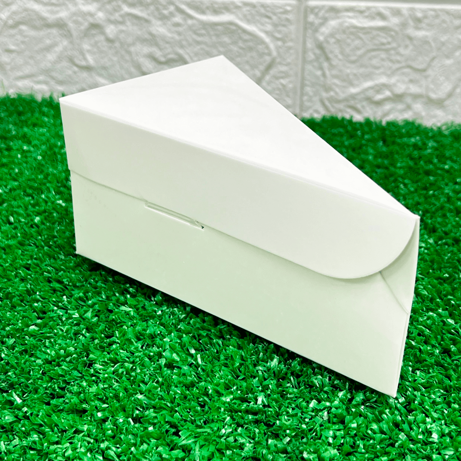 Embalagem Para Bolo Fatia c/ Laminação interna e externa (14 x 8 x 7 cm) Linha Branca