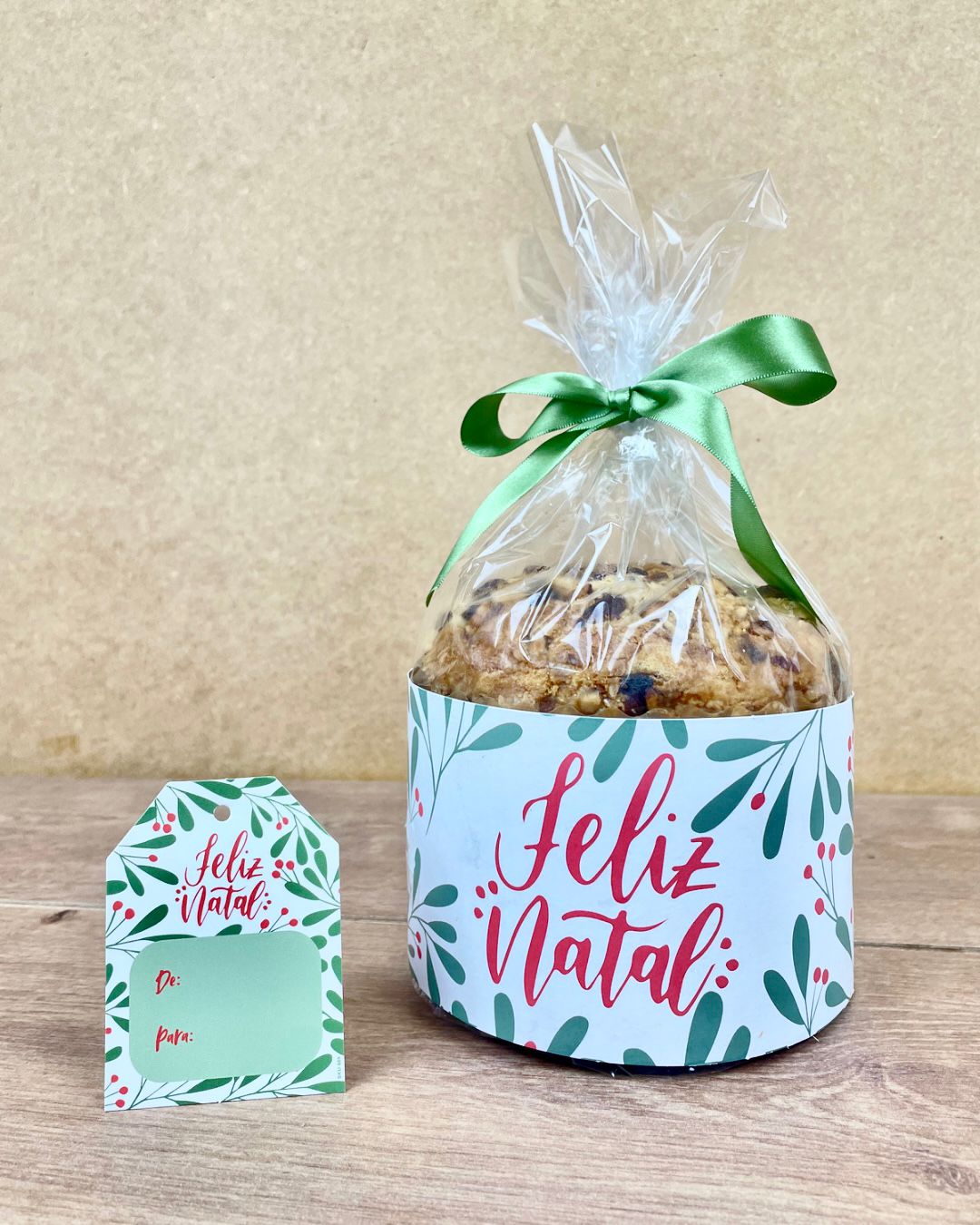 Kit Cinta e Tag p/ Panetone (500g a 1K) Folhas de Natal - 50 unidades