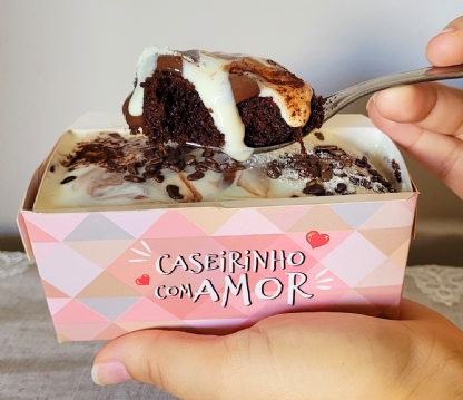 Forma Forneável, Caseirinho, Bolo 100g c/ Tampa Com Amor - 100 Unidades