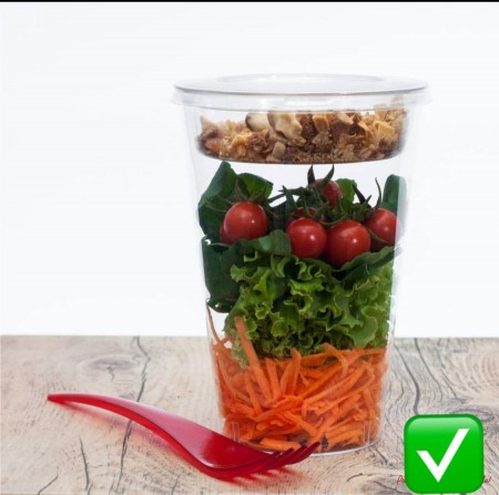 Copo plastico 550 ml cristal com tampa e berço Pet - 90 unidades