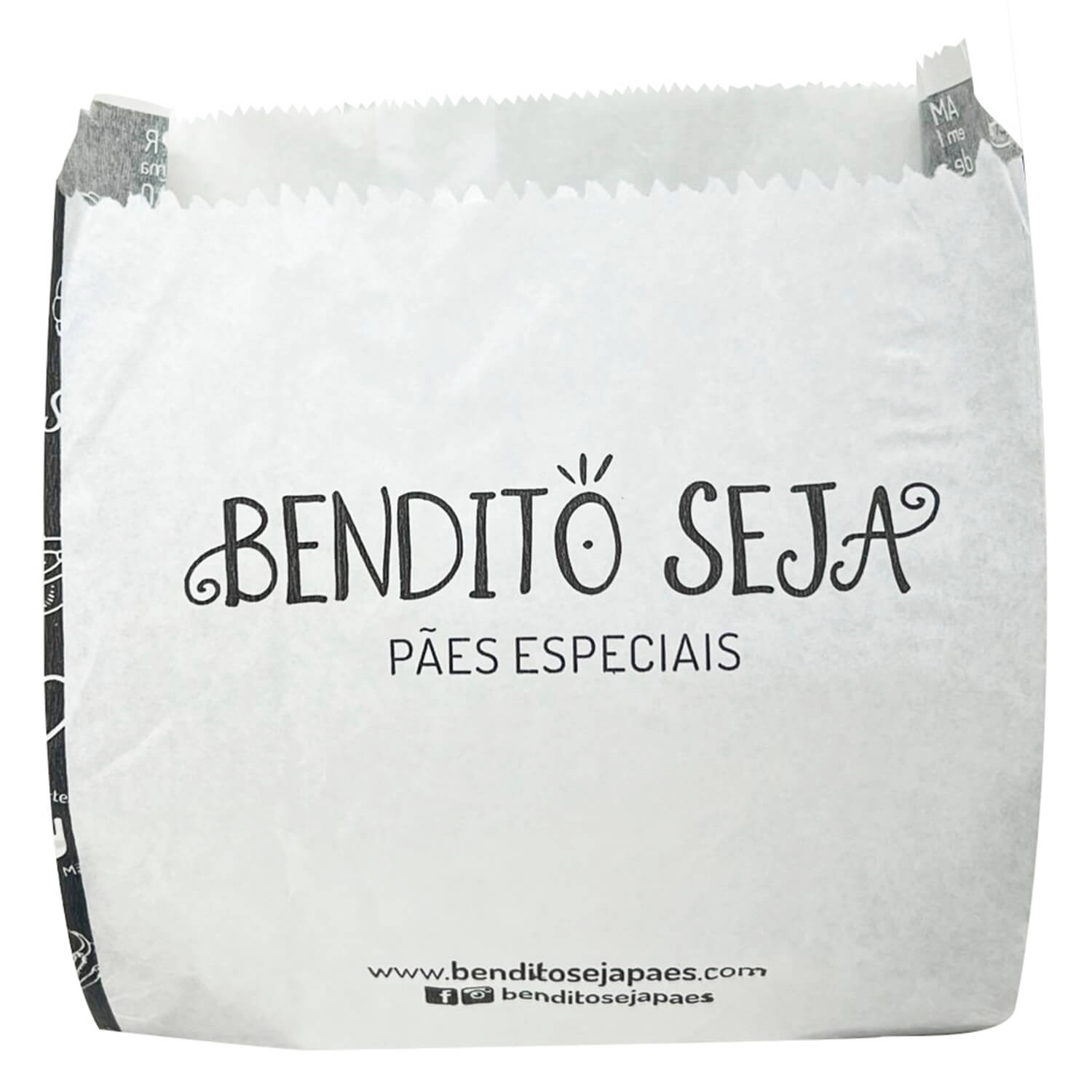 Frente do saquinho de papel mostrando o design da arte de forma destacada