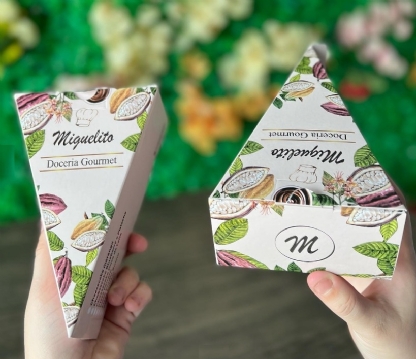 Embalagem de Temaki c/ Berço (16 x 10 x 6 cm) Personalizada