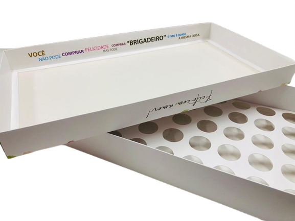 Embalagem para 50 Brigadeiros Gourmet (43 x 23 x 6 cm) Personalizada