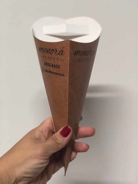 Cone Pequeno com Suporte de Molho para Fritas Personalizado