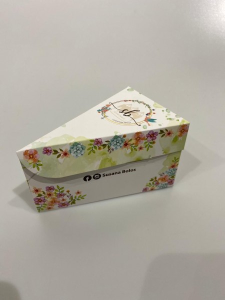 Embalagem Bolo Fatia s/ Berço (14 x 10 x 10 cm) Personalizada