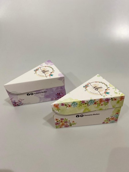 Embalagem Bolo Fatia s/ Berço (14 x 9 x 10 cm) Personalizada