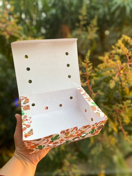 Embalagem para frituras e porções Delivery c/ respiros (17 x 12 x 8 cm) Personalizada