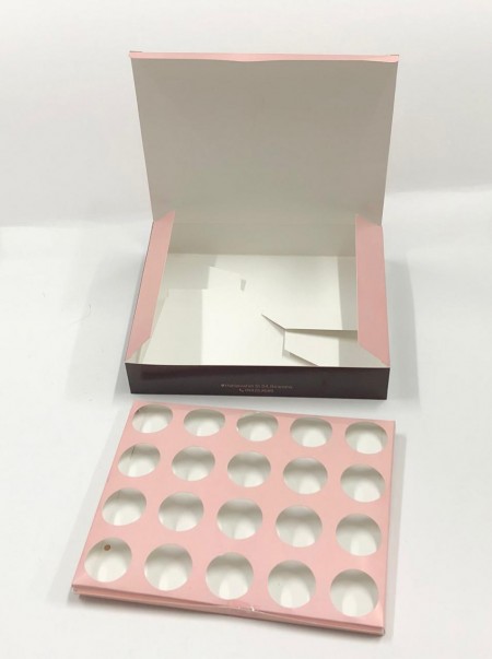 Embalagem para 20 Brigadeiros (21 x 17 x 4 cm) Personalizada
