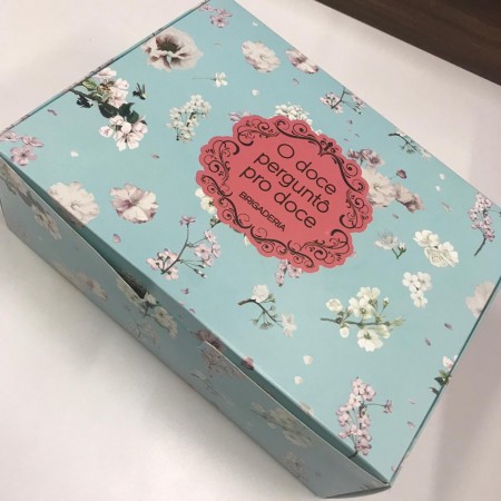 Embalagem Caixa para Kit Presente (24 x 18 x 8 cm) Personalizada