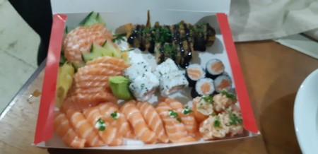 Embalagem Caixa sushi, sashimi e combinados M (20 x 18 x 4 cm) Laminada Personalizado