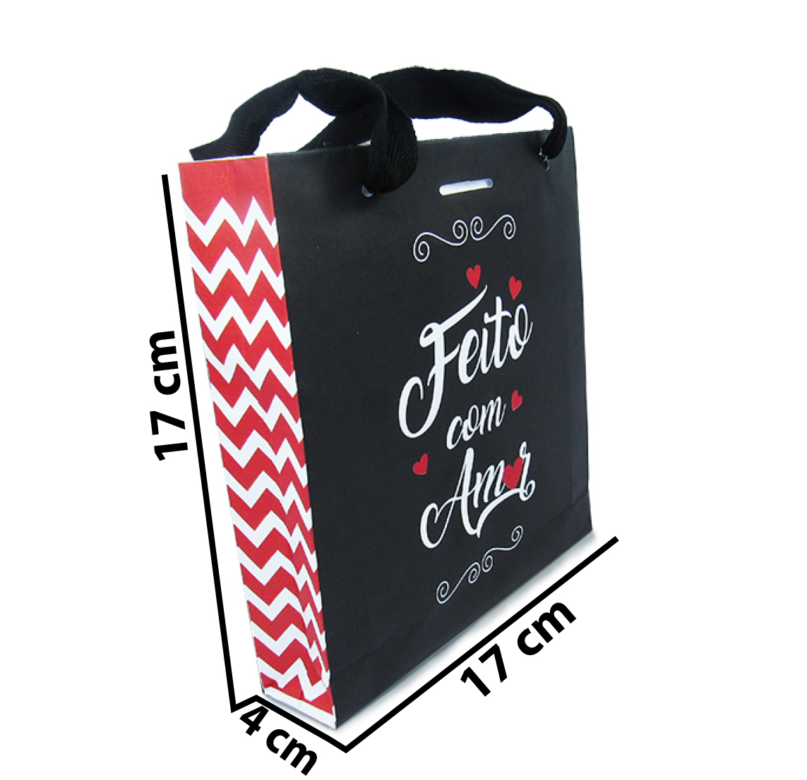 Sacola de papelão decorada com alça, medindo 17 x 4 x 17 cm, com a mensagem "Feito com Amor". Perfeita para presentes ou lembranças em ocasiões especiais, vendida em pacotes de 50 unidades.